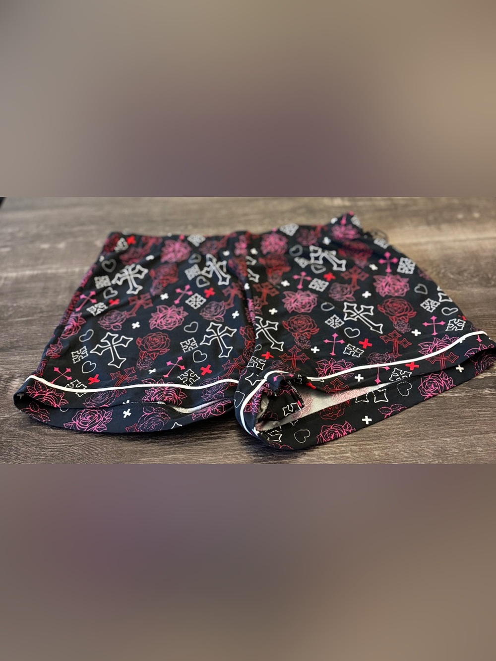 Perfect Angel Rose Cross Print Pajama Shorts Set NWT - Picture 5 of 14